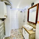 Designer Loft 60m Sq In Cracow Center Sunny Top-floor With Balcony, King Bed & Great Transport Kraków